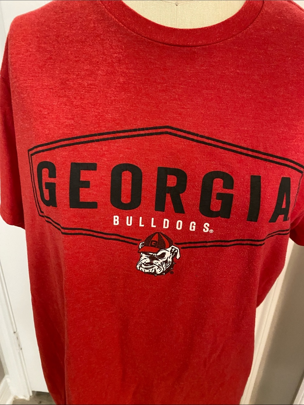 Rivalry Threads Red Georgia Bulldogs Tee with Black Graphic - Picture 3 of 4